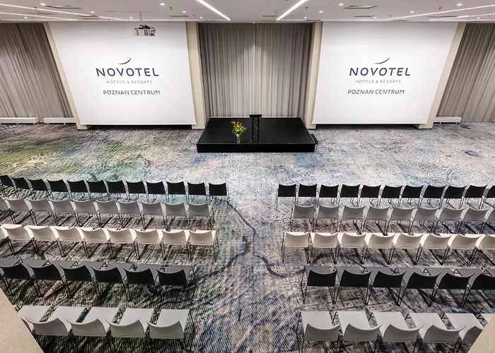 Отель Novotel Centrum 4*