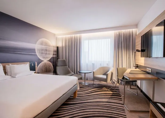 Novotel Centrum Отель 4*