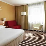 Novotel Centrum Hotel 4*