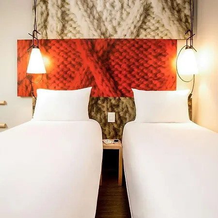 Novotel Centrum Hotel 4*