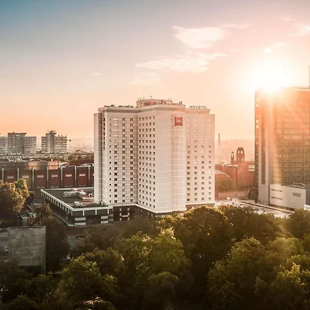 מלון Novotel Centrum