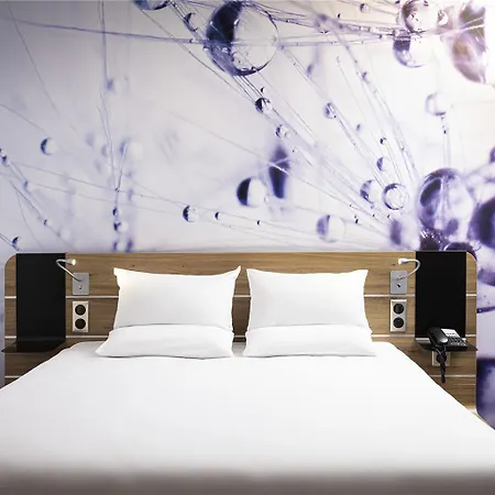 Novotel Centrum מלון 4*